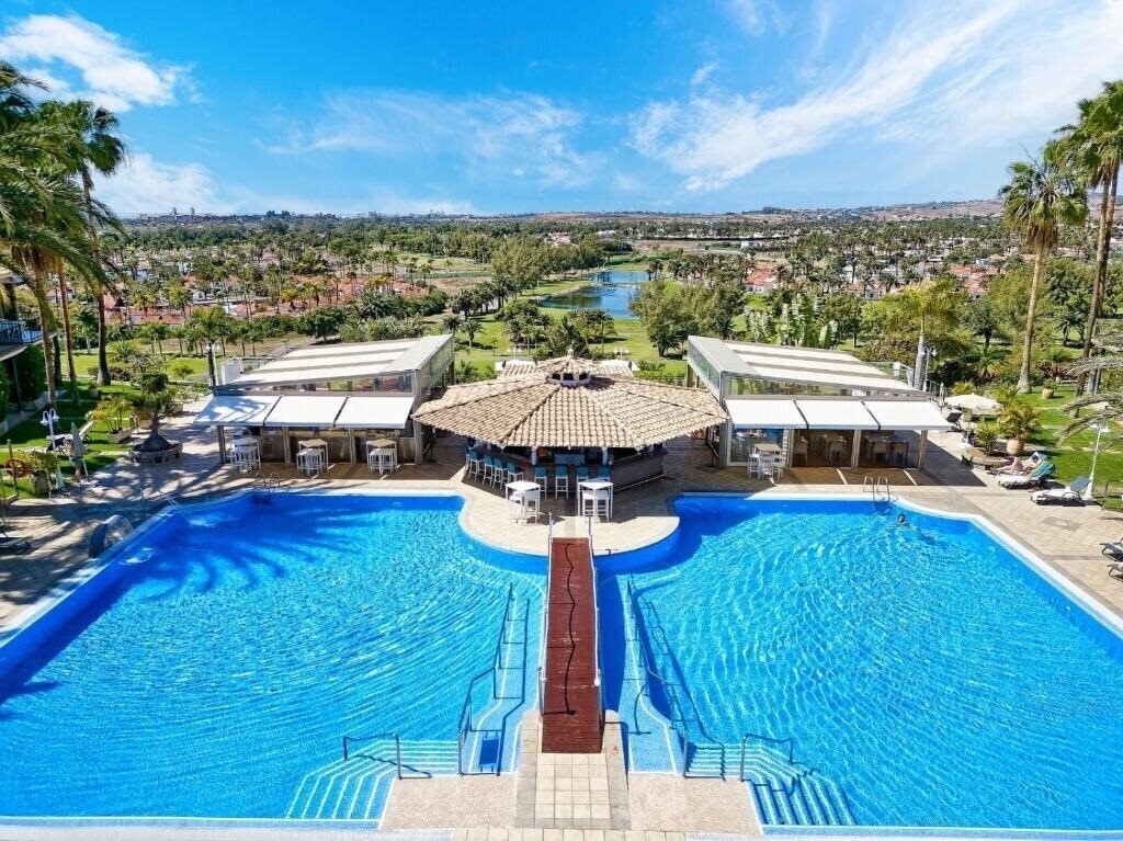 Готель Bull Vital Suites & SPA 4*