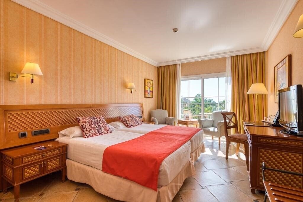 Фото Cordial Mogan Playa 4*
