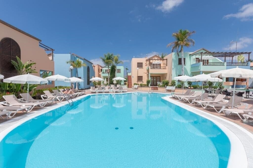 Готель Club Vista Serena 3*