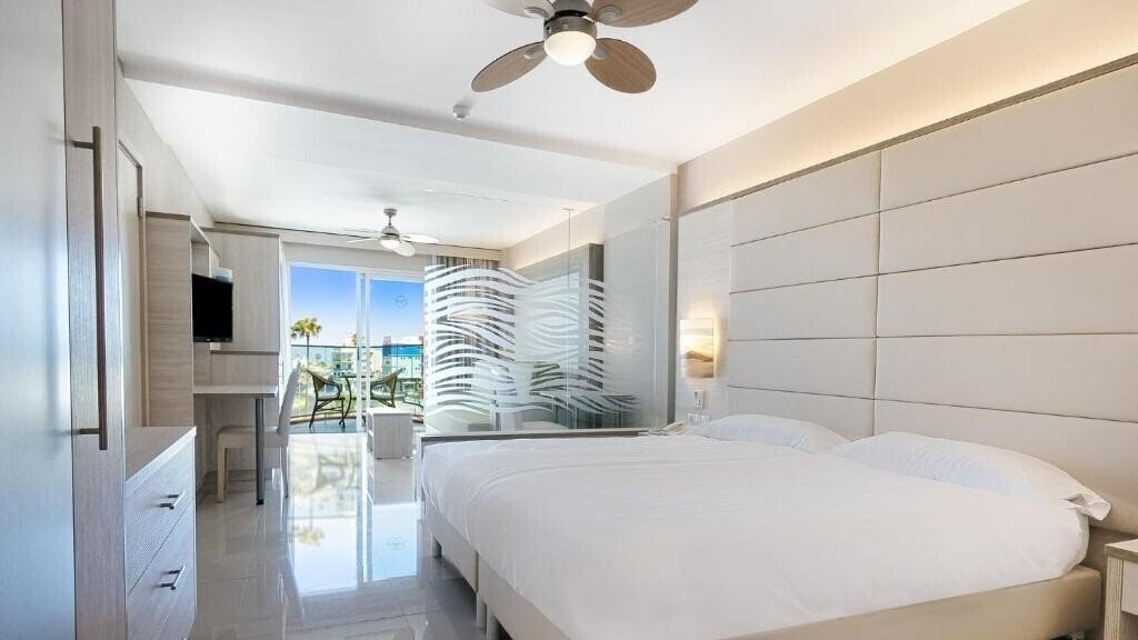 Фото Bull Dorado Beach & SPA 3*