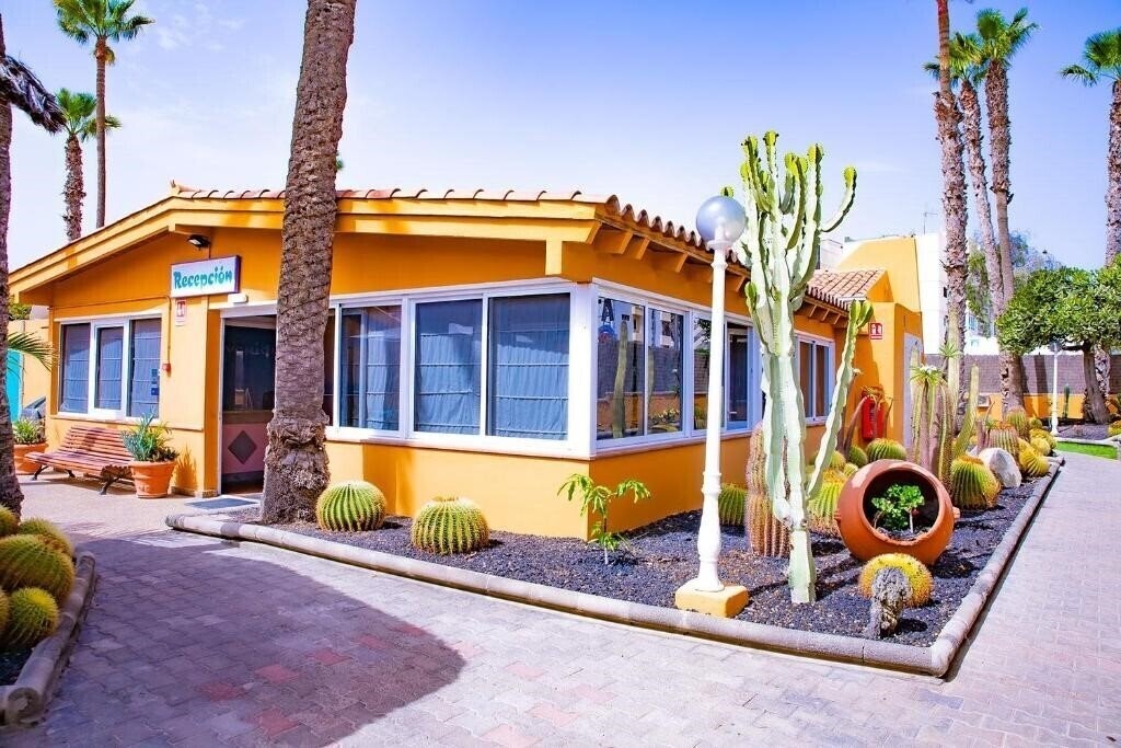 Фотографія Los Almendros - Bungalows 3*