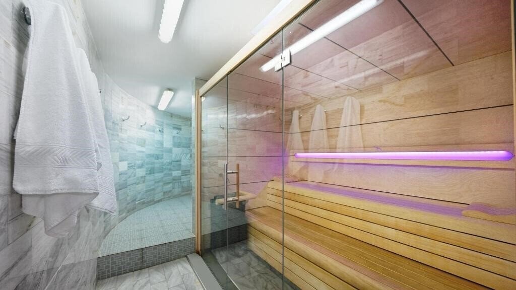 Фотографія Bull Hotel Astoria 3*