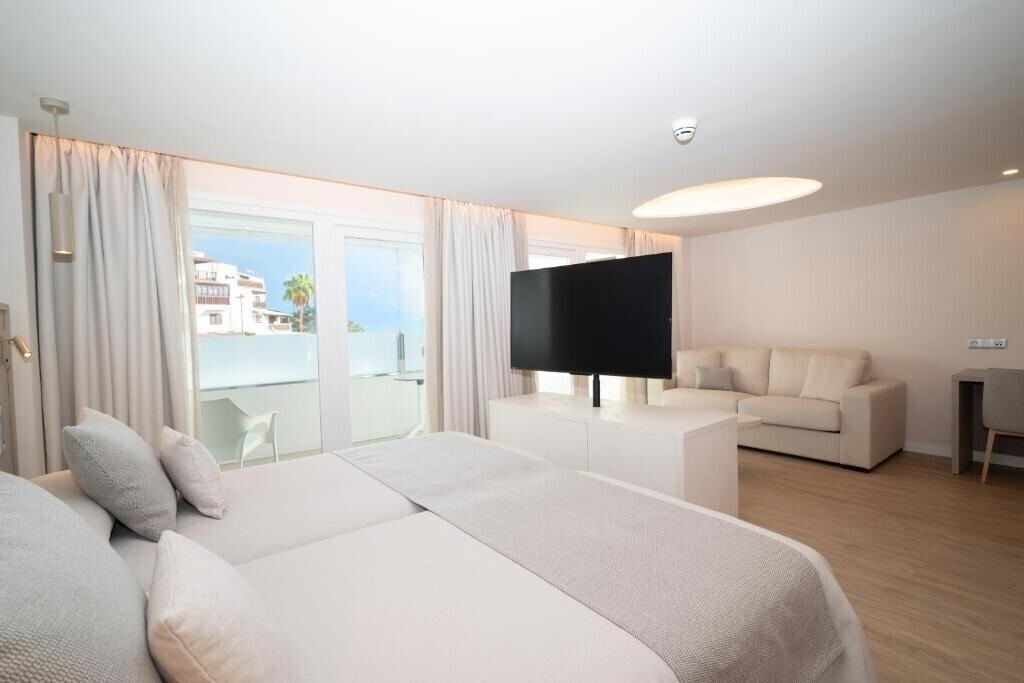 Готель Sahara Playa 4*