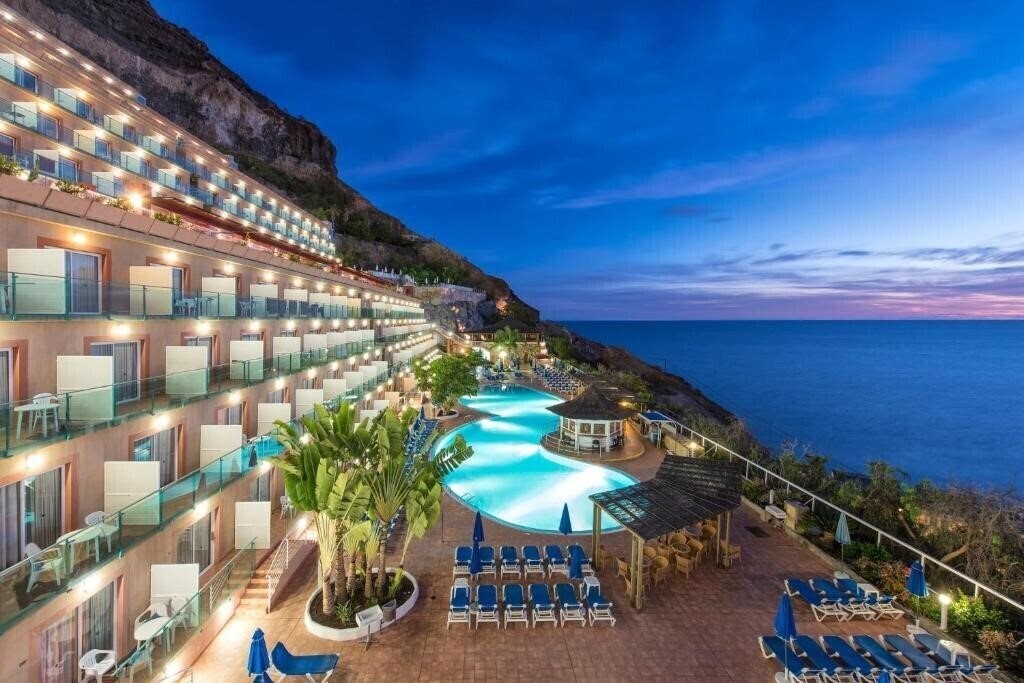Готель Mogan Princess & Beach Club 4*
