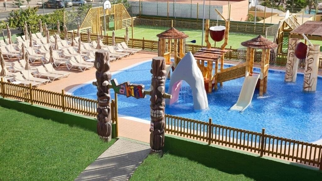 Фотографія Servatur Waikiki 4*