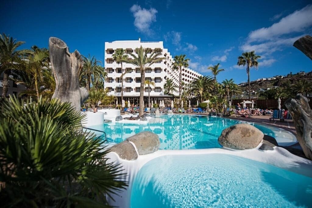 Готель Corallium Beach By Lopesan Hotels 3*
