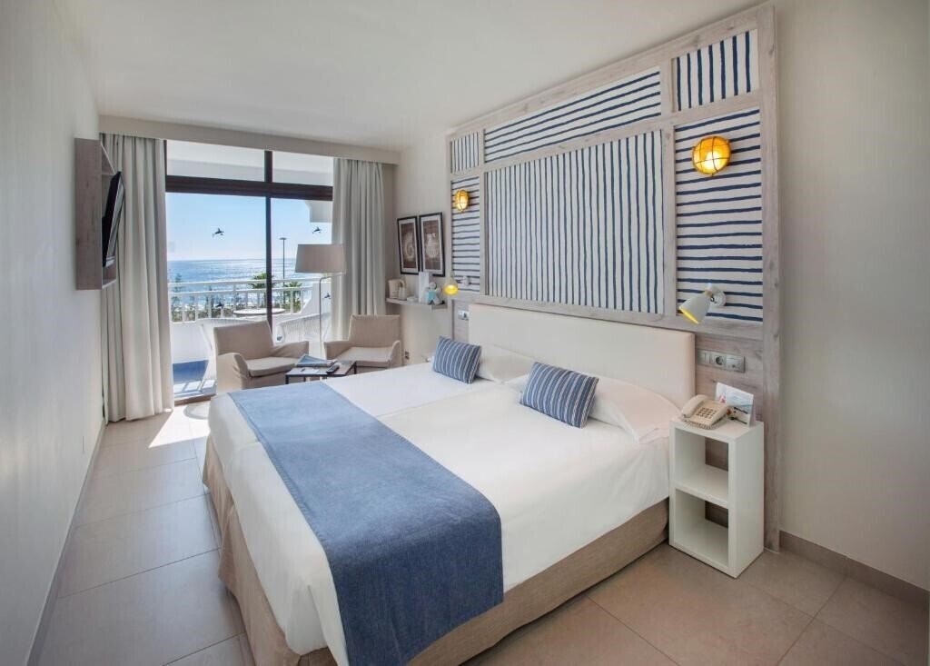 Фото Corallium Beach By Lopesan Hotels 3*