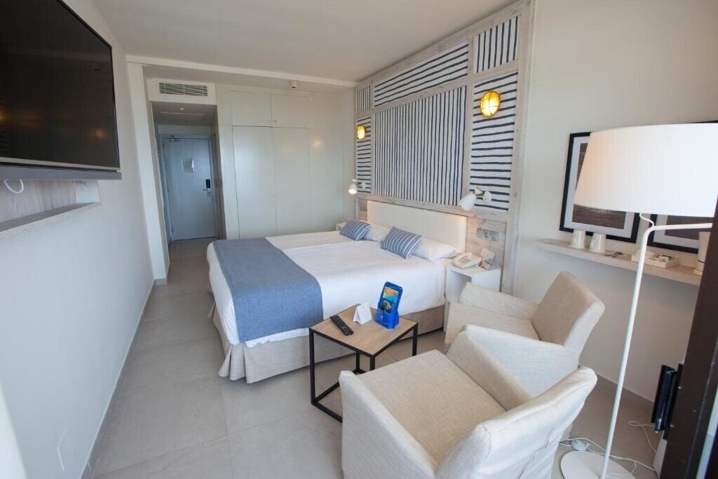 Картинка Corallium Beach By Lopesan Hotels 3*