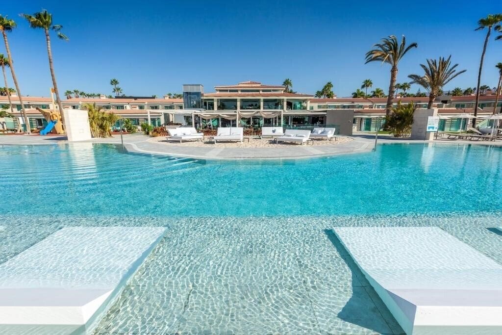 Отель Kumara Serenoa by Lopesan Hotels 4*