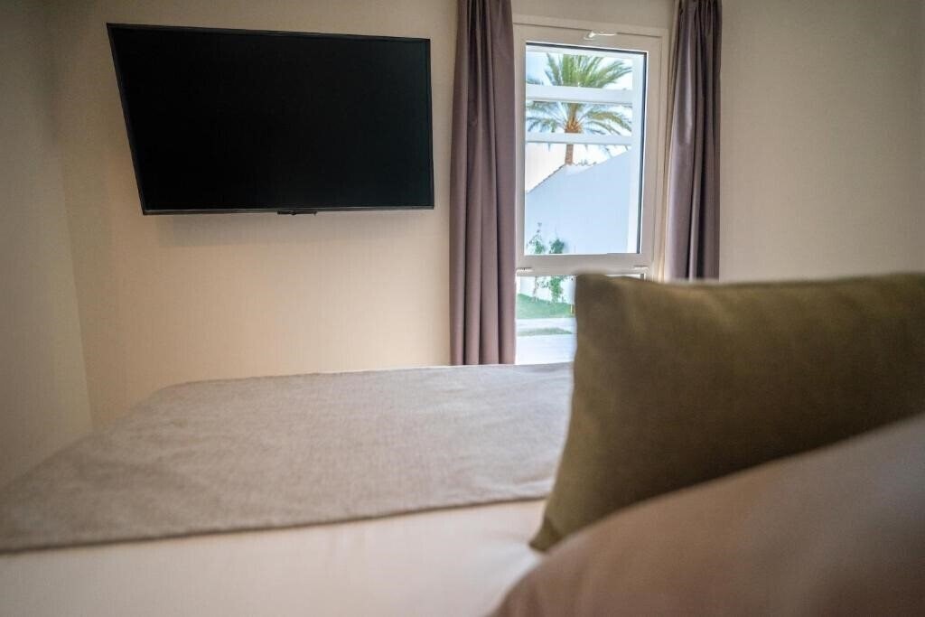 Картинка Hl Miraflor Suites 4*