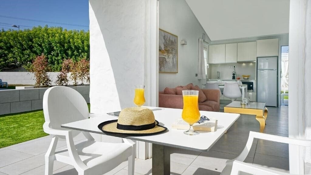 Картинка Adonis Bungalows 3*