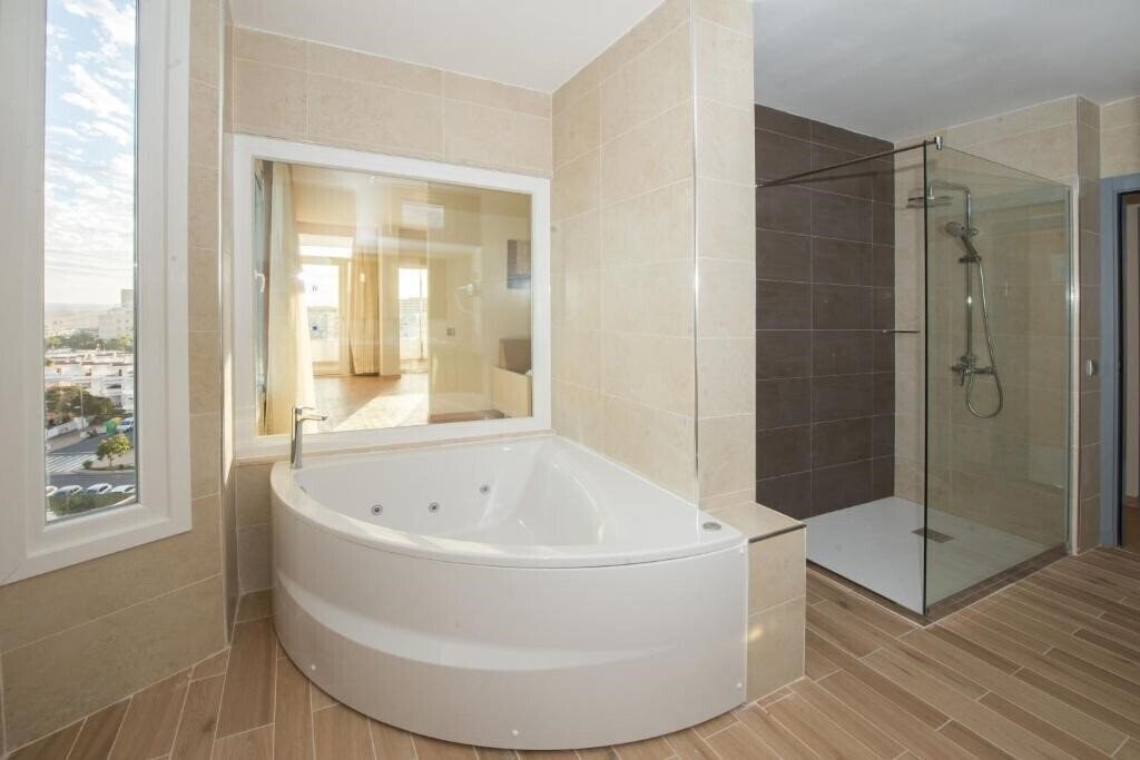 Фотографія HL Suite Hotel Playa del Ingles 4*