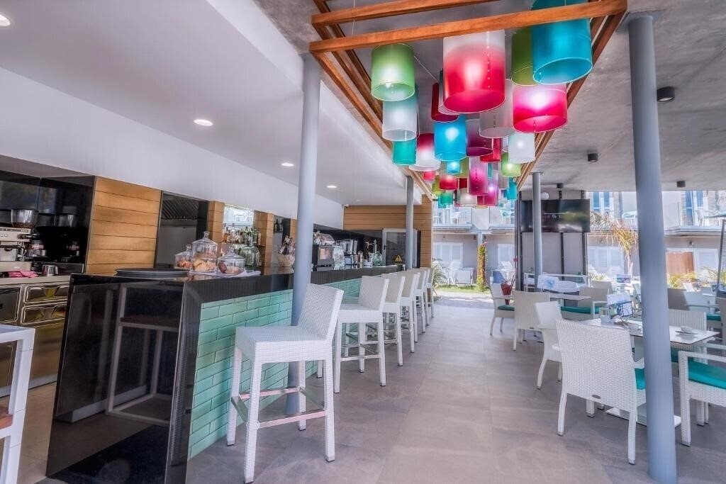 Картинка LIVVO Los Calderones 4*