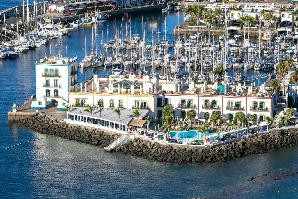 Отель LIVVO Puerto de Mogan 4*
