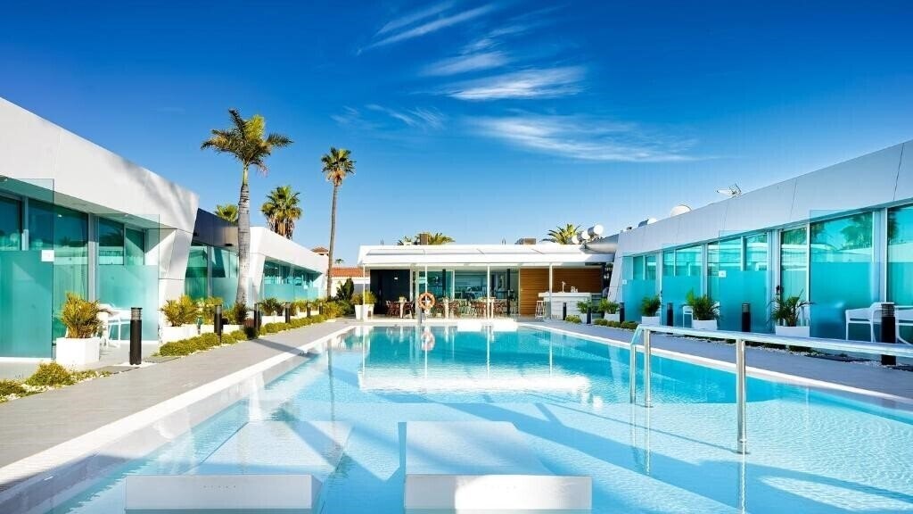 Готель Hotel Nayra - Adults Only 4*