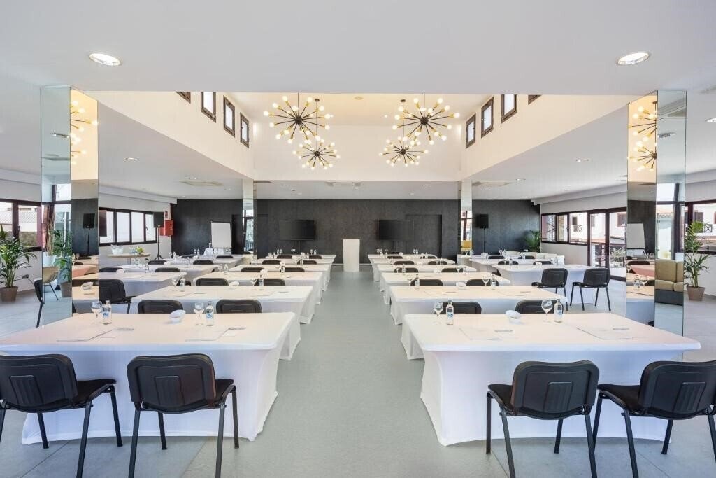 Зображення Occidental Roca Negra 4*