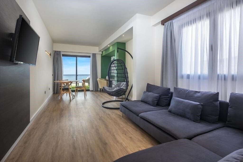 Картинка Occidental Roca Negra 4*