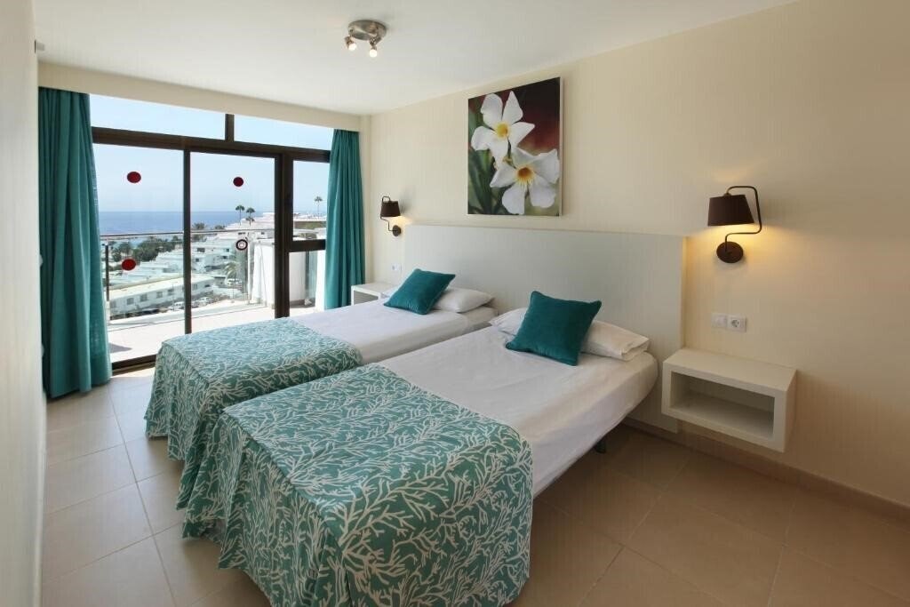 Фото Grupotel Revoli 4*