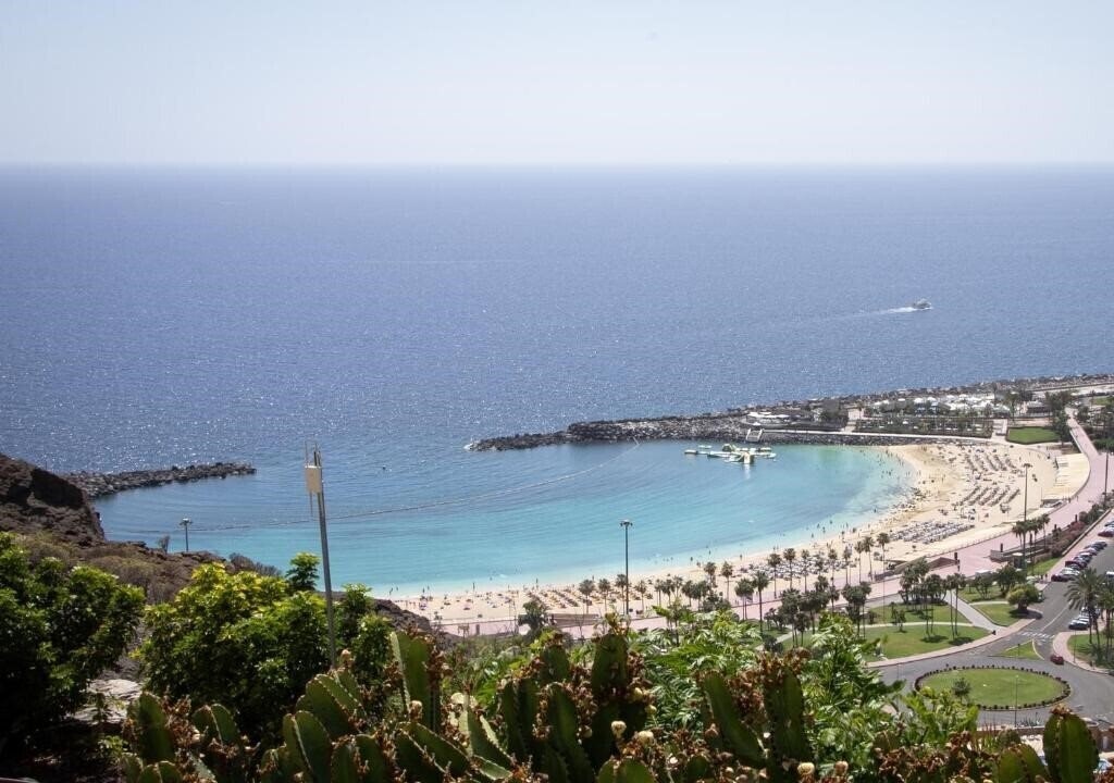 Отель Holiday Club Jardin Amadores 4*