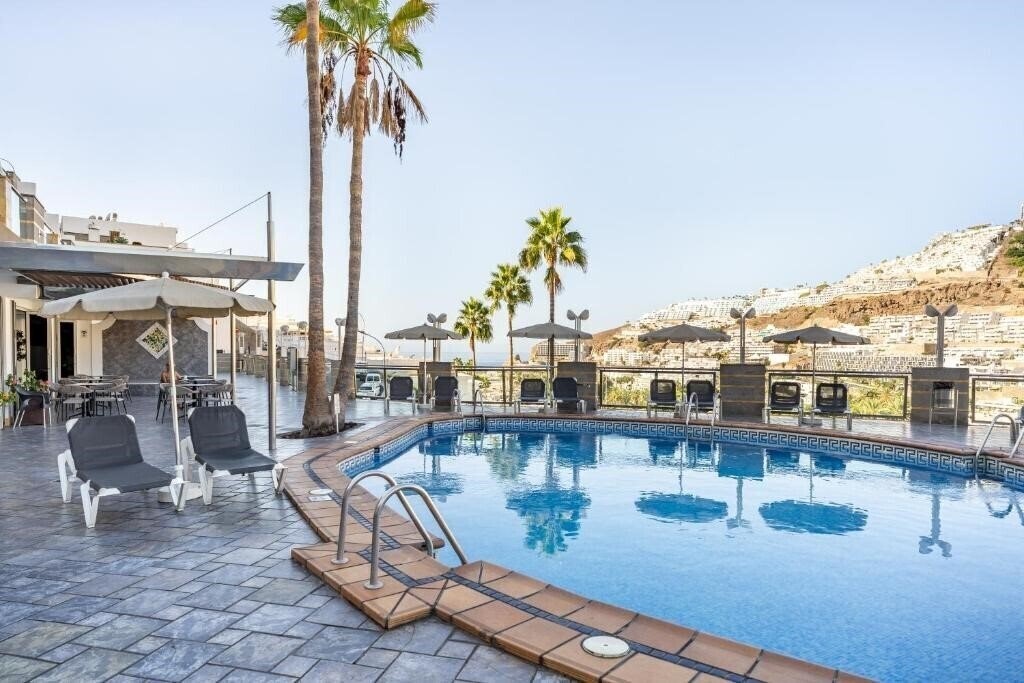 Готель Cala Nova 3*
