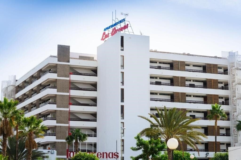 Отель Las Arenas 2*