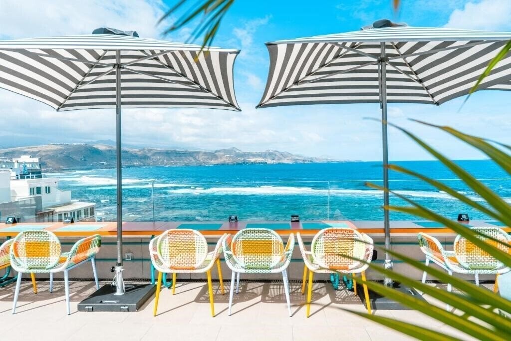 Отель Occidental Las Canteras 4*