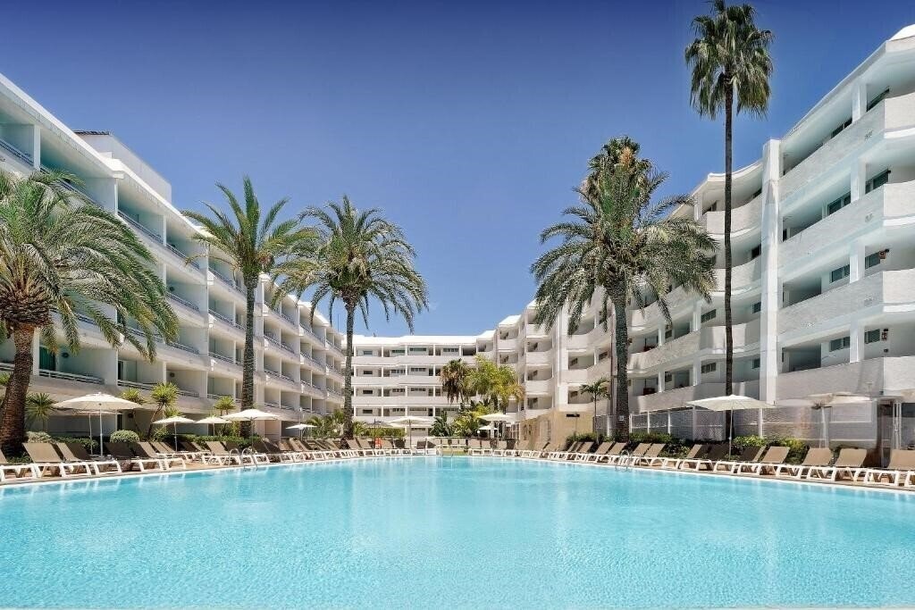 Готель Akeah Broncemar 4*