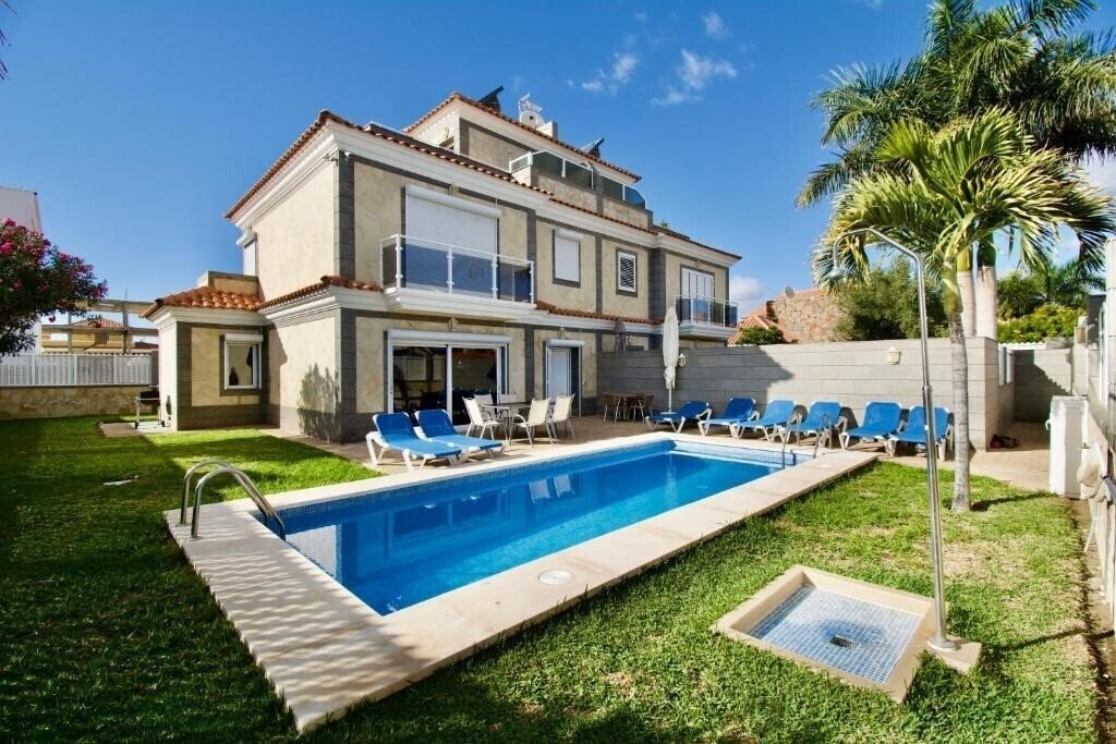 Готель Villa Lovisi 4*