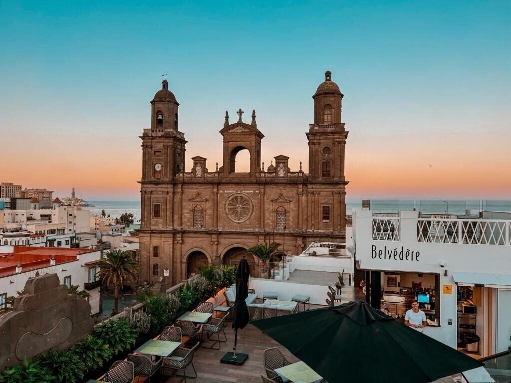 Готель Cordial Plaza Mayor de Santa Ana 4*