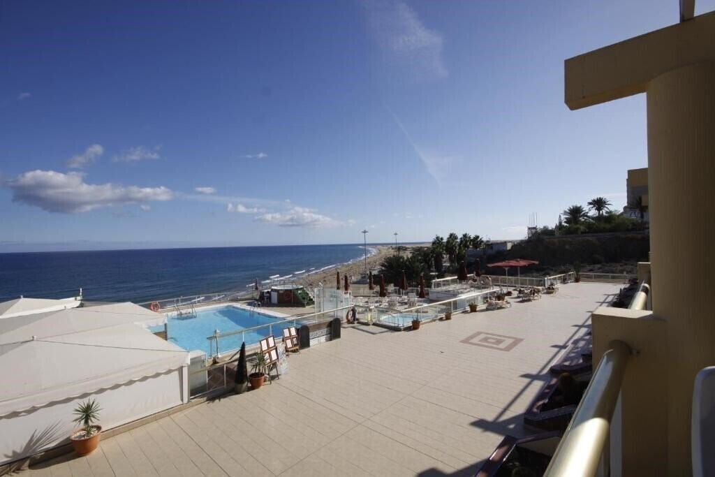 Готель Atlantic Beach Club 2*