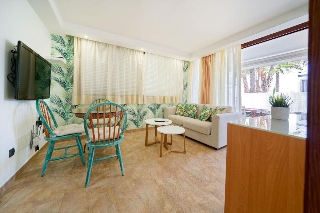 Фотографія Apartamentos Cocoteros - Tamara 3*