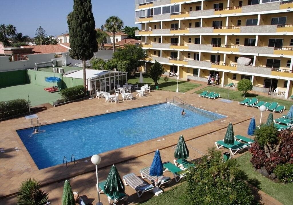 Отель Apartamentos Los Tilos 2*