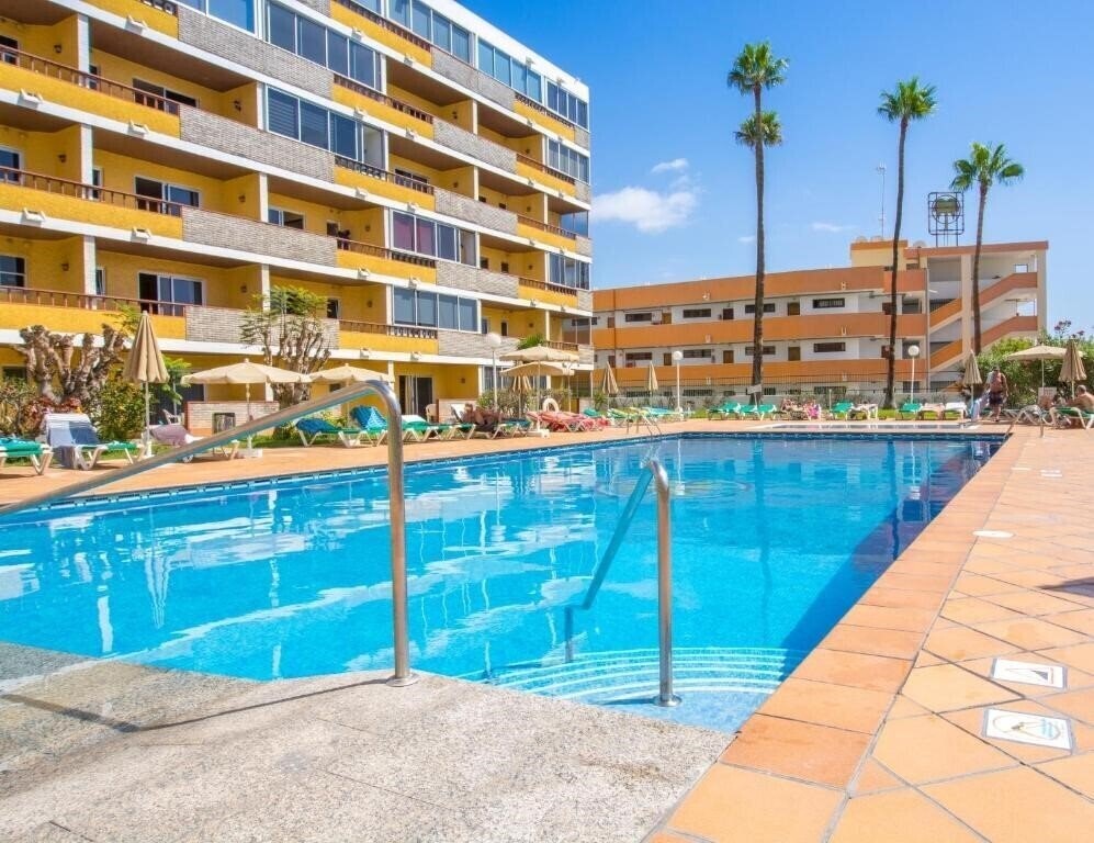 Изображение Apartamentos Los Tilos 2*
