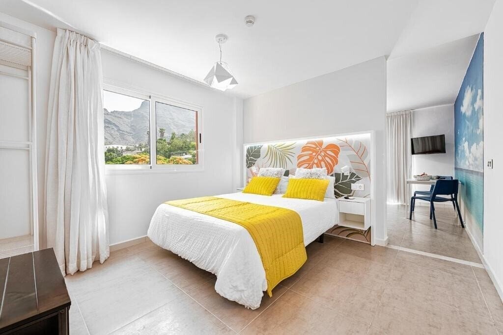 Отель Sol Mogan Suites (Adults Only) 3*