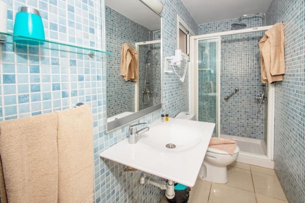 Фотографія Apartamentos Cocoteros 2*