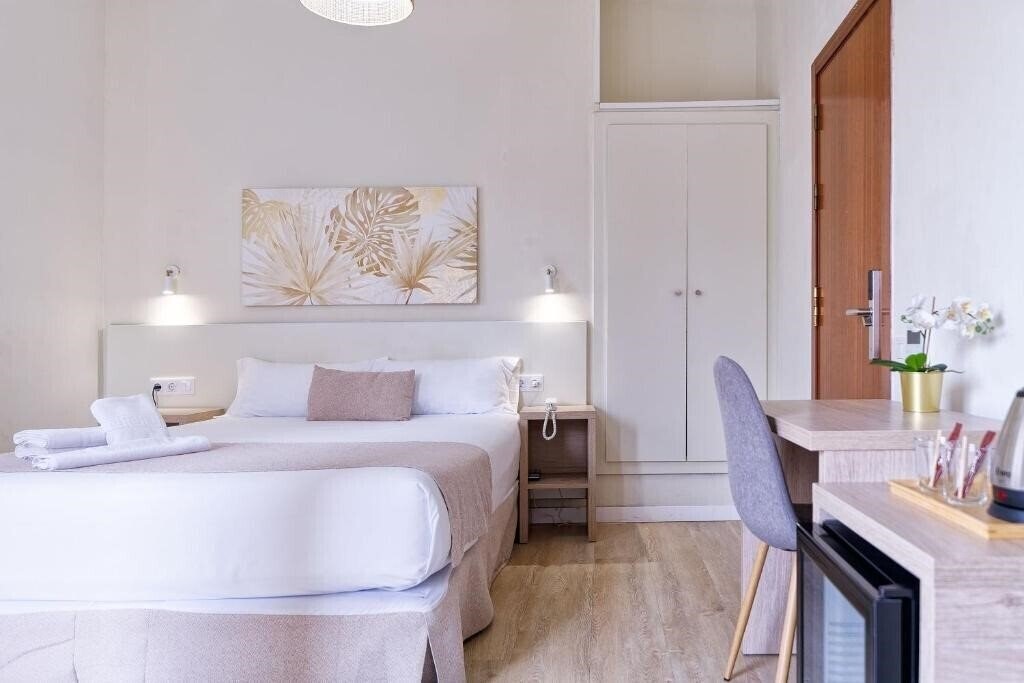 Фото Ura Hotels Boutique Gurea 2*