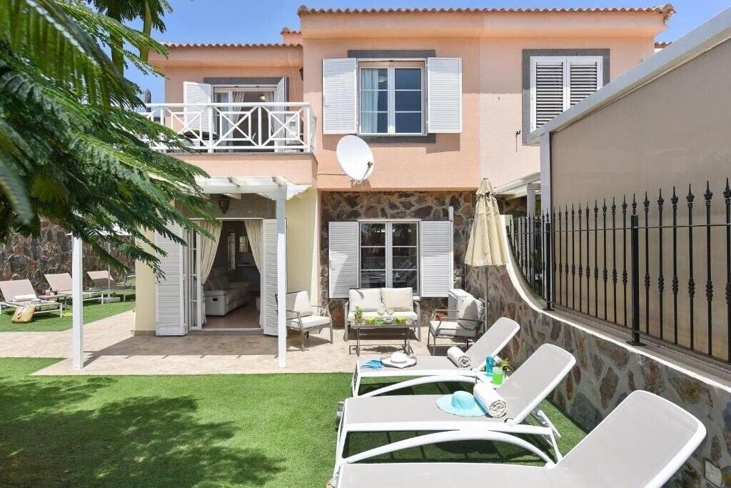 Отель Chalet Santa Ana 15 by VillaGranCanaria 3*