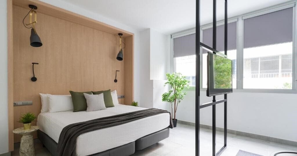 Готель Tusity One Apartments 3*