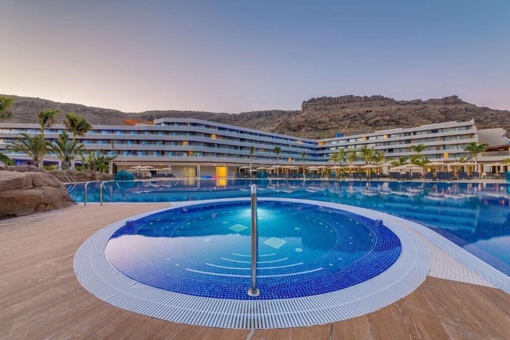 Отель Radisson Blu Resort & SPA Gran Canaria Mogan 5*