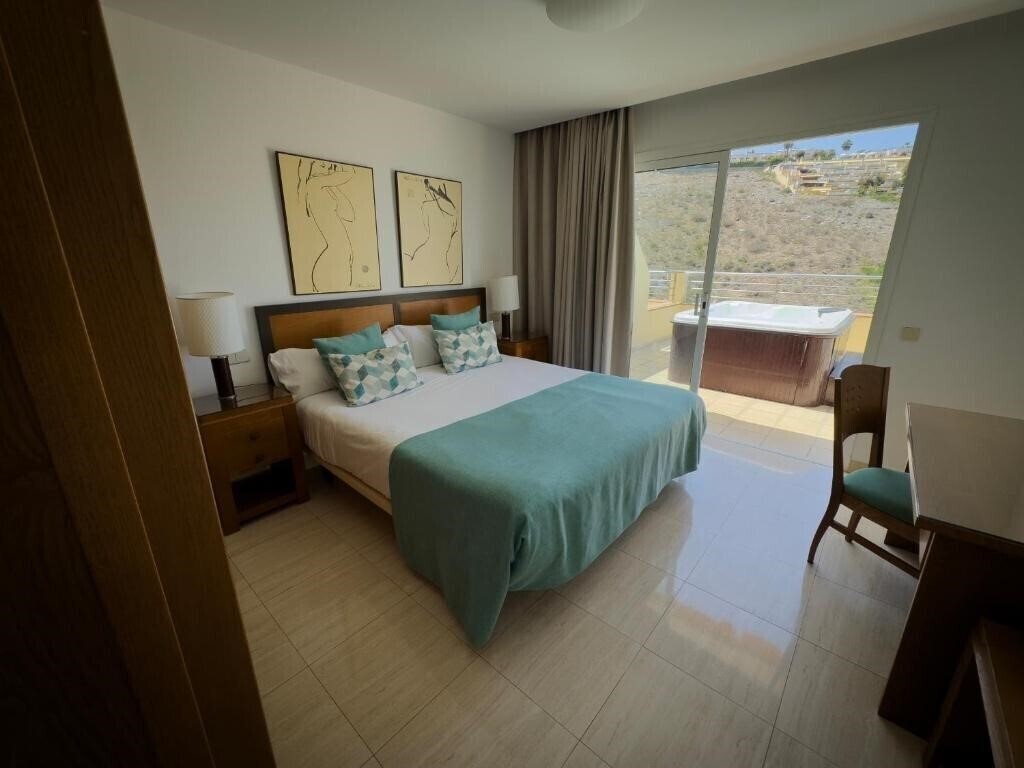 Фотография Holiday Club Sol Amadores 4*