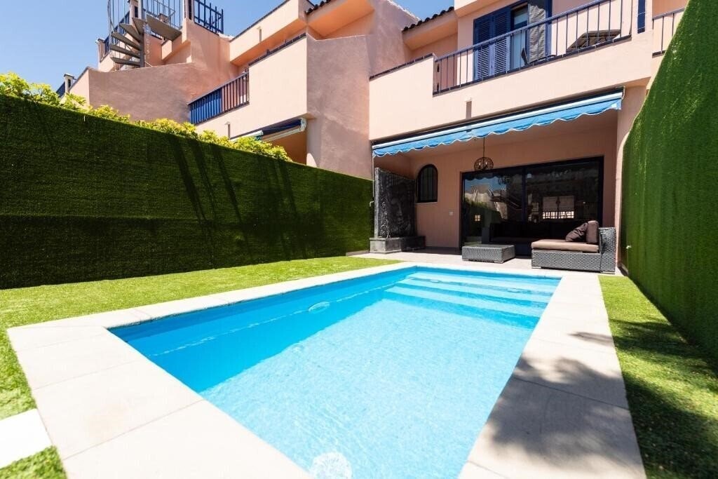 Отель Bungalows Bahia Meloneras 3*