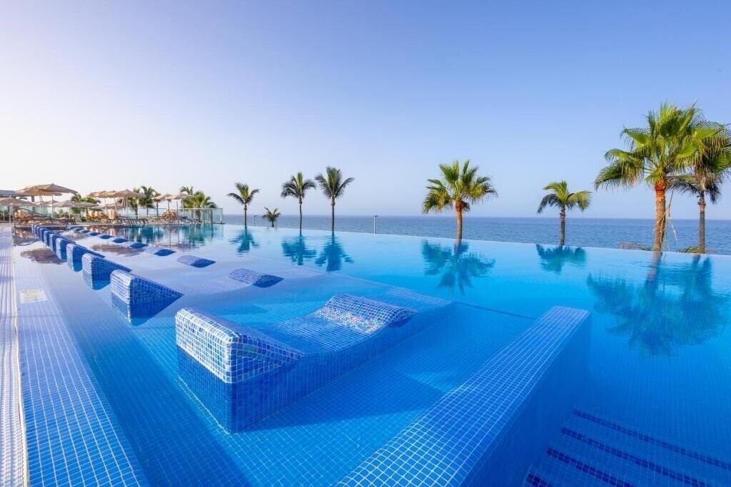 Готель Riu Gran Canaria 4*