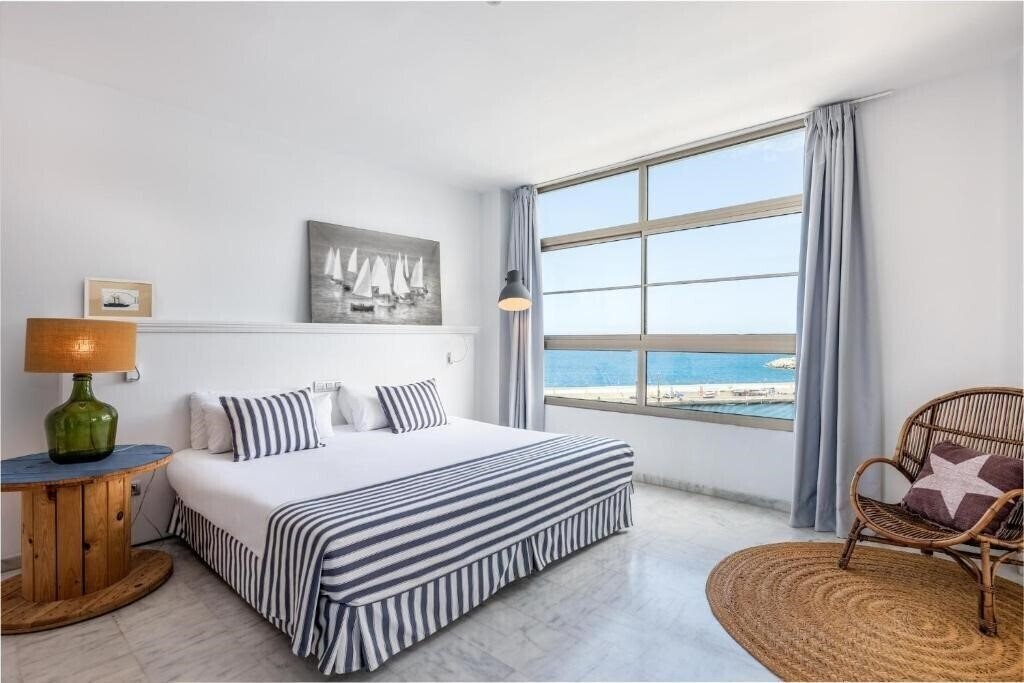Фотография Marina Suites 4*