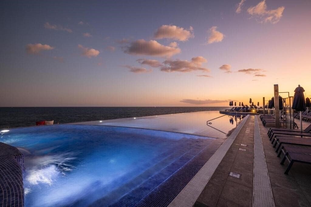 Картинка Marina Suites 4*