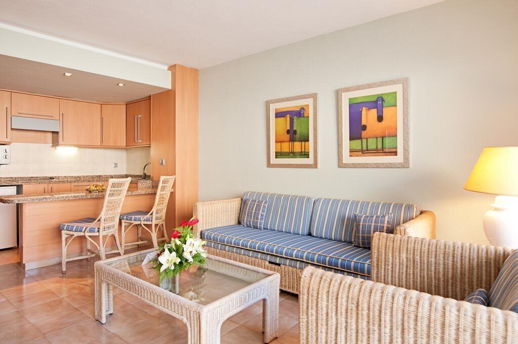 Картинка Livvo Lago Taurito 3*