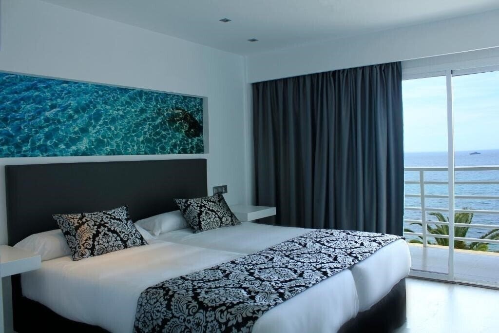 Отель BG Nautico Ebeso 4*