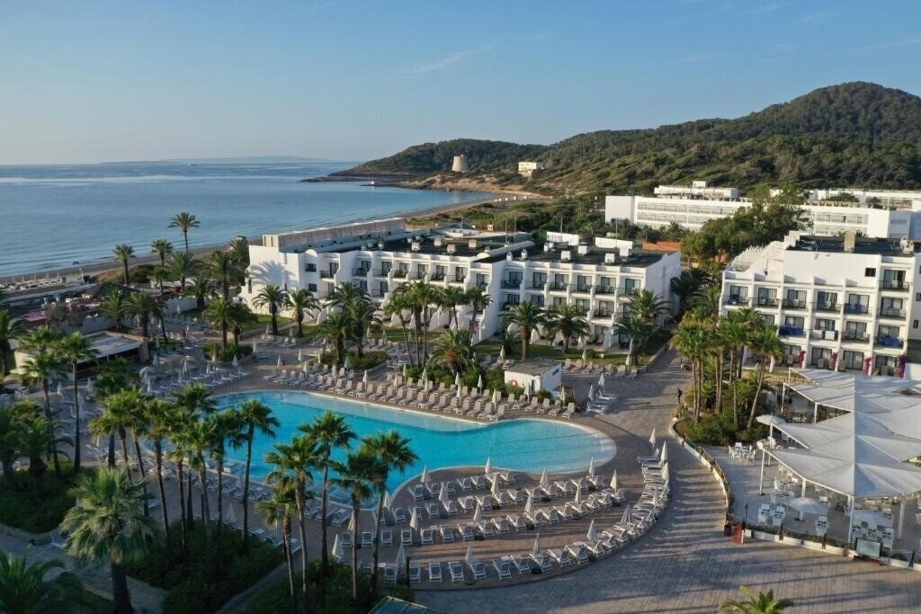 Отель Grand Palladium White Island Resort & SPA 5*