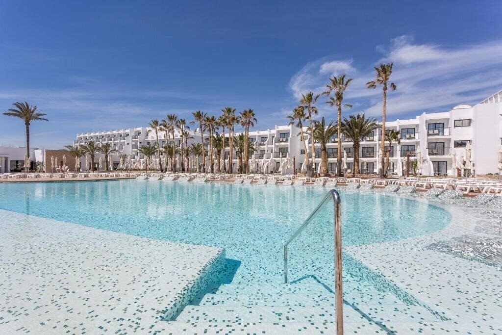 Картинка Grand Palladium White Island Resort & SPA 5*