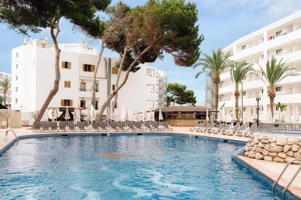 Отель Hotel Moon Dreams Coral Beach 3*