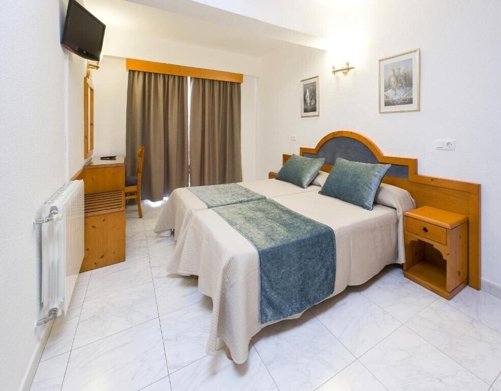Картинка Hostal Mari 2*